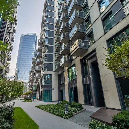 Close-urban Chic - Luxury - Mennica *