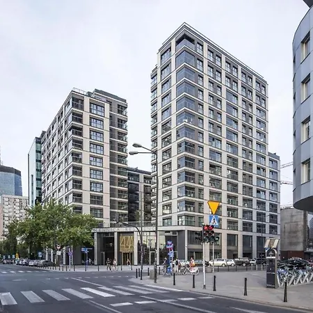 Close-urban Chic - Luxury - Mennica * Varsó