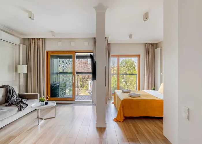 Close-urban Chic - Luxury - Mennica *