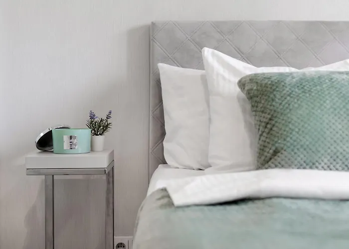 Close-urban Chic - Luxury - Mennica Apartman *